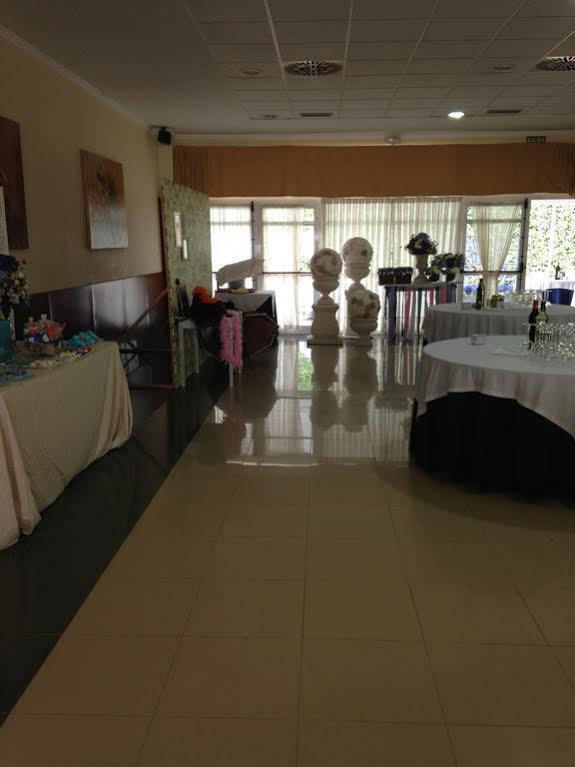 Hotel Barreiro Leira Buitenkant foto